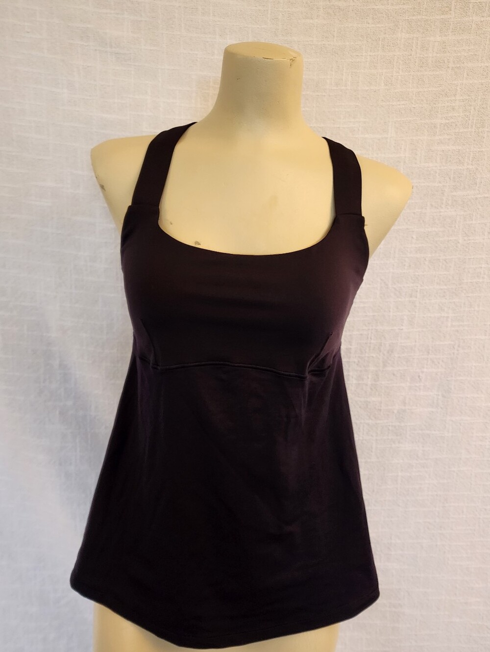 Lululemon W 8 Tank Navy Built in Shelf Bra Empire Waist Cross Straps A458